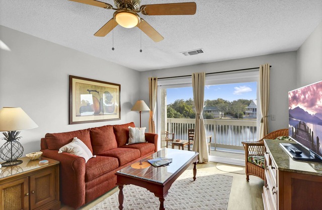Blue Heron - 1 bed/1 bath condo with Great Views!