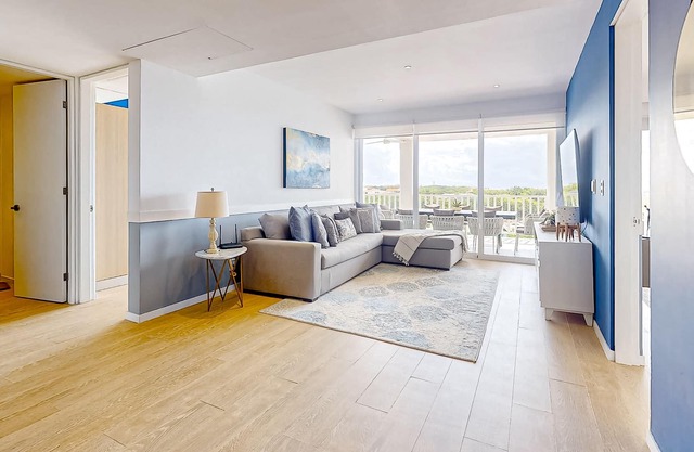 Blue House 305 | Modern penthouse with sweeping views, al fresco dining, & pool