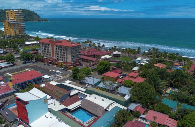 Blue Marlin 2 Private 10 Bedroom Resort - Next to the Cocal Casino.