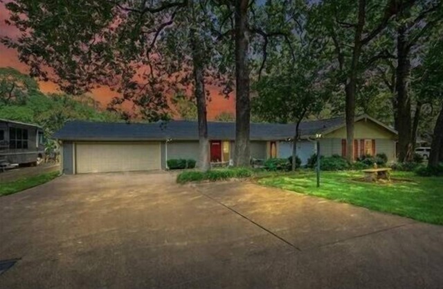 Blue Moon Cove, Waterfront, Lg. yard, 5br 2.5ba, 14 guests