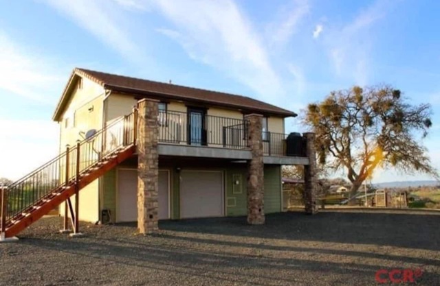 Blue Moon Hilltop Getaway