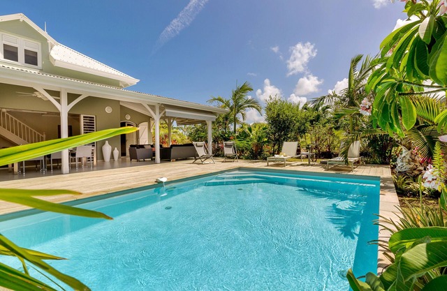 Blue Palm - Fantastische Familienvilla mit Swimmingpool