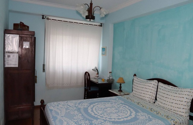 Blue room near Lisbon airport and Oriente train station.