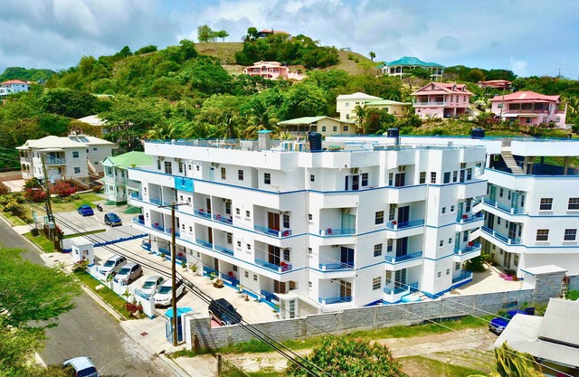 Blue Star Apartments and Hotel