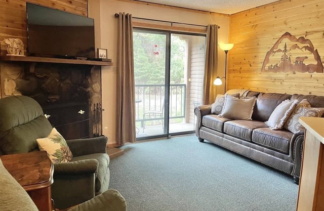 Canyon Creek Condo # 228 - Gemütliche Hütten Real Estate, LLC.