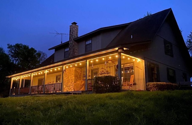 Bluebonnet Ridge -- Historical Family Farm!