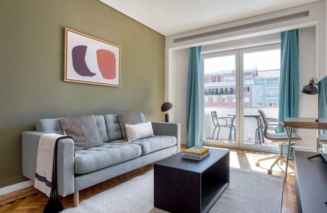 Blueground | Alvalade, balcony