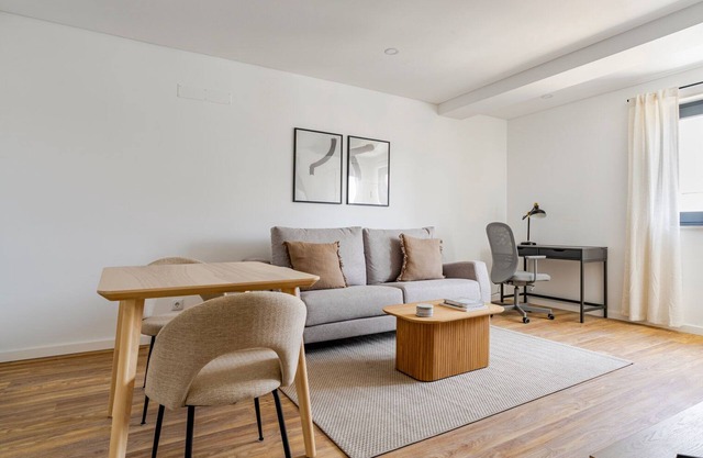 Blueground | Alvalade, balcony, nr Campo Pequeno