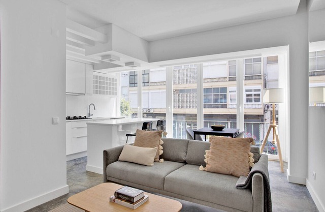 Blueground | Campo Pequeno, fully furnished