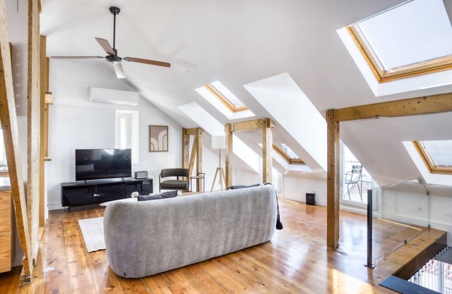 Blueground | Chiado, furnished, great views
