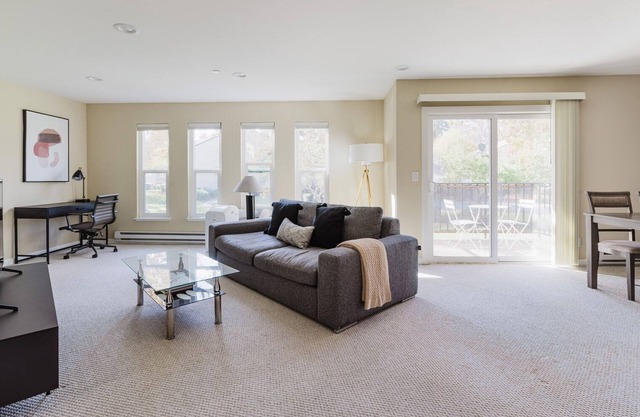 Blueground | Fremont 2bd apartment