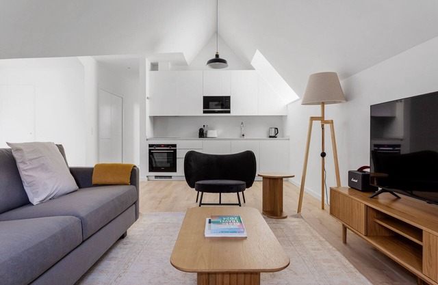 Blueground | furnished, move-in-ready home