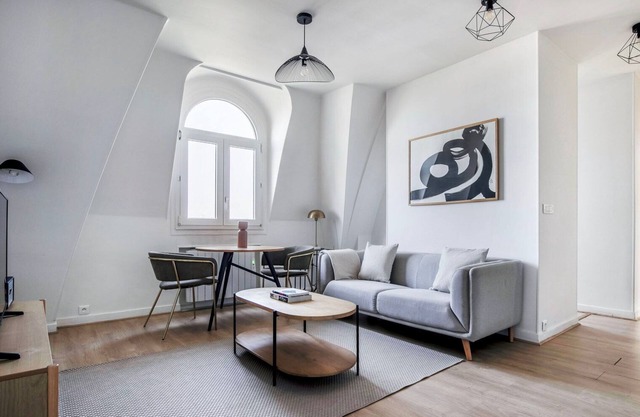 Blueground | Montorgueil, concierge, furnished