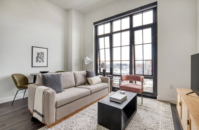 Blueground | Northeast Washington, pool, nr Union Market