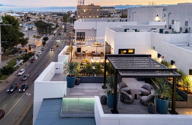 Blueground | San Pedro, AC, balcony, nr USS Iowa