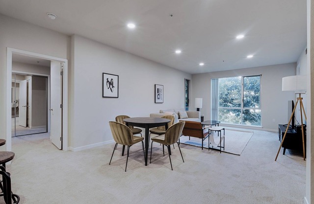 Blueground | Santa Clara 2bd apartment