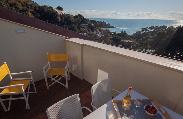 BlueLine Terrace - attic with two rooms in front of Fiascherino beach