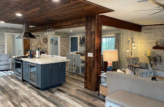 Bluff View House