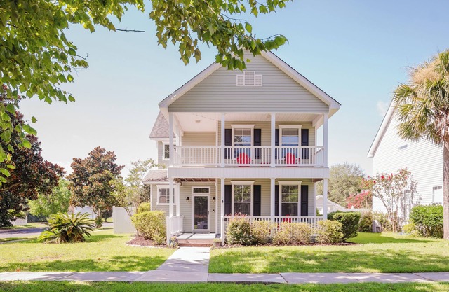 Bluffton Breeze charming home in the heart of in Old Town Bluffton.