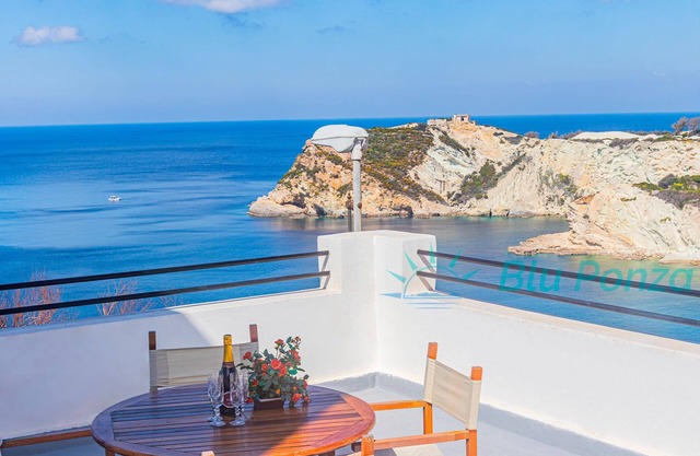 BluPonza - Holiday Homes - Mediterranean Apartment