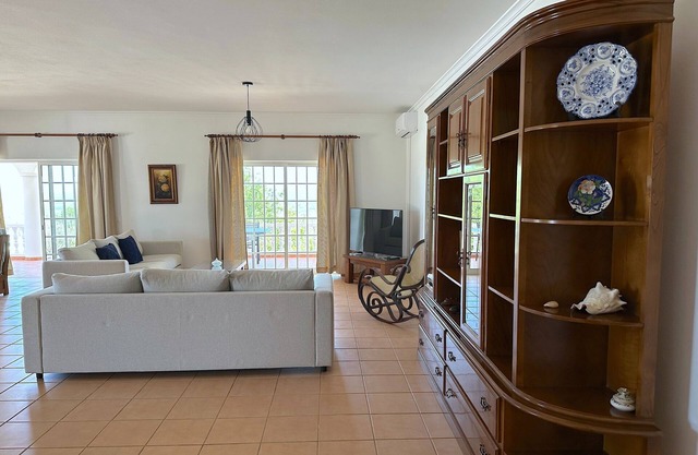 BnB Homes Luxurious Villa With 5 Bedrooms Pool