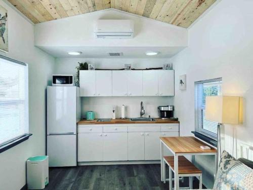 Bo360 Tiny House Unique Country Retreat with Hot Tub