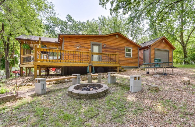 Boat Slip + Screened Porch: Warsaw Cabin Retreat