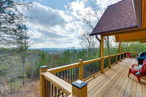 Boat, Swim and Fish Family Cabin in Murphy!