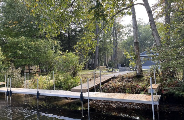 Boaters delight! Private dock, on water in Balmoral, Lake Winnipesaukee