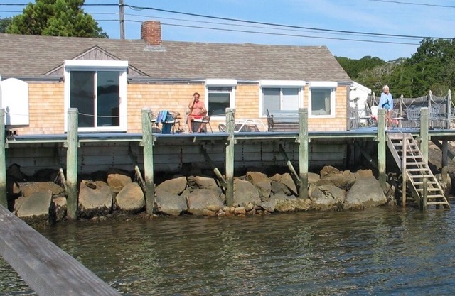 BOATHOUSE on Pleasant Bay - swim, fish, kayak, etc. right off your front porch.