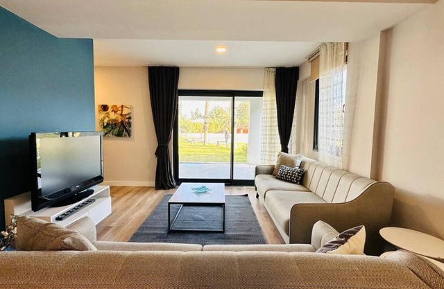 Bodrum Bağla Denize Sıfır Bahçe Kat 2+1 Daire