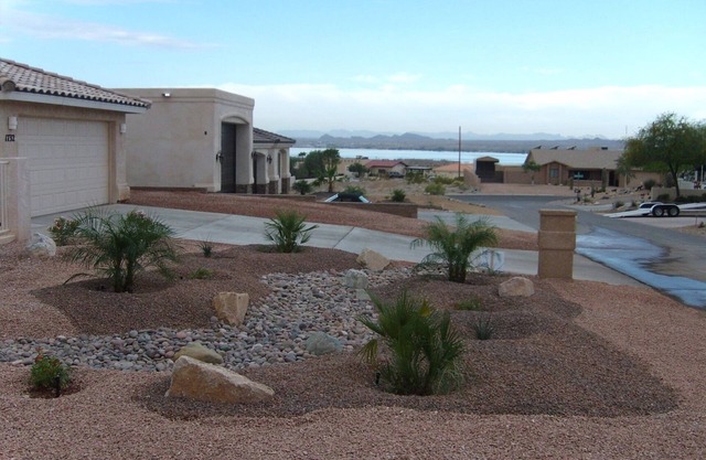 BOEING BAY HIDEAWAY - LAKESIDE - SAUBER - WALK TO WATER - POOL-LAKE VIEWS