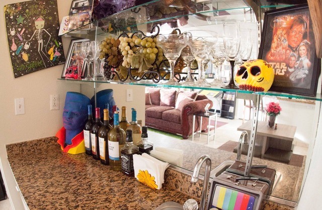 Boho Haus mit Katzen & Pool | 420 Freundlich | In der Nähe des Strip & Convention Centers