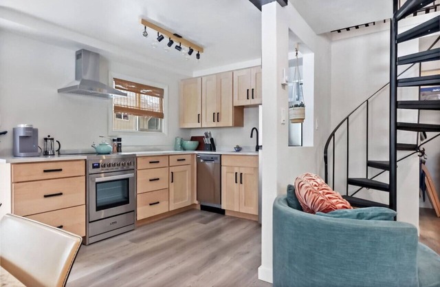 Boho Southwest Modern Unit 3 with Butte Mtn Views!