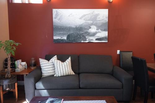 Boho Zen- 2 bedroom on the Inlet