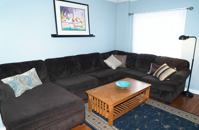 Bon Aire Apartment is in downtown Mobile on the Mardi Gras Parade Route