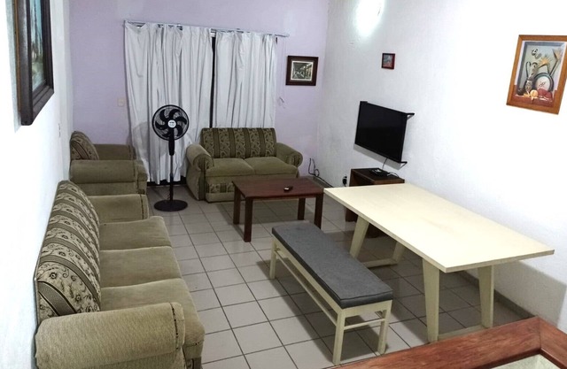 BONITA CASA PARA 12 PERSONAS CON MASCOTAS A 10 MINUTOS DEL CENTRO DE CUERNAVACA.