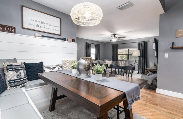 Bonita Springs-5 mi to Beach-King Beds-Grill-Fire Pit-Golf-Private-Walk Downtown