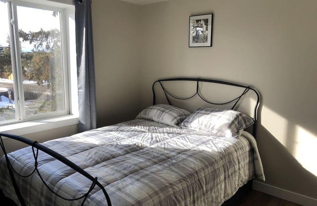 BONNIE BLU , Lakeview. High Stunning panoramic views of Lac Ste Anne