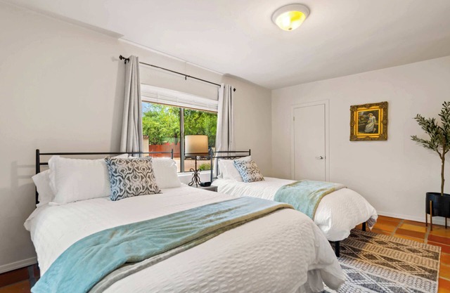 Bonus Suite, Heated Pool, Games, BBQ Solana #6+7