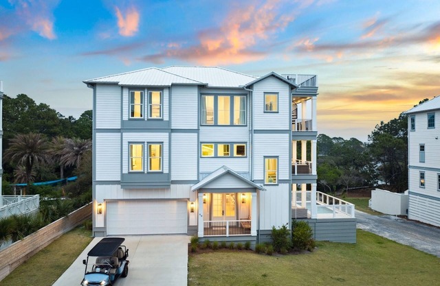Book for Fall! Private Pool! Serene Views! Adult Bikes! Short Walk to the Beach! Low-Speed Vehicle!