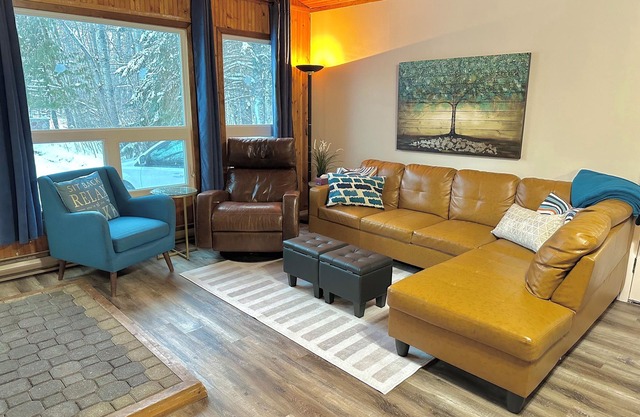 Book Two Nights, Get Two Free! Cabin in Belair Properties