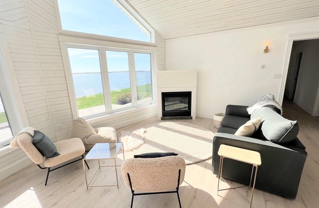 Booking Summer 2025! WATERFRONT 3BDRM BRACKLEY BAY with A/C