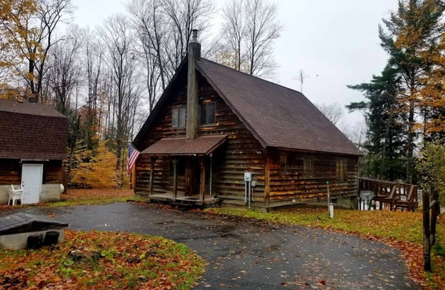 Stutts Creek Retreat Cabin