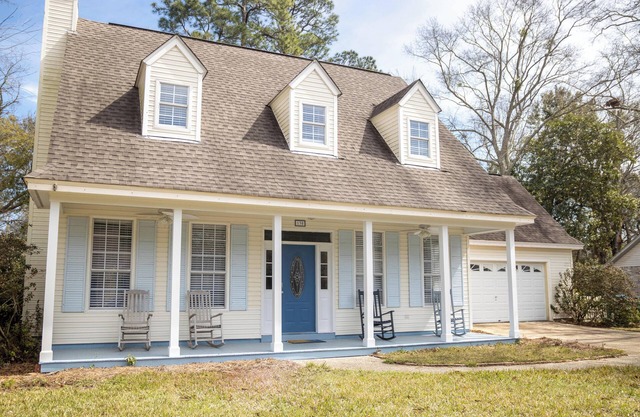 Booth Circle Retreat - near downtown Ocean Springs & beaches