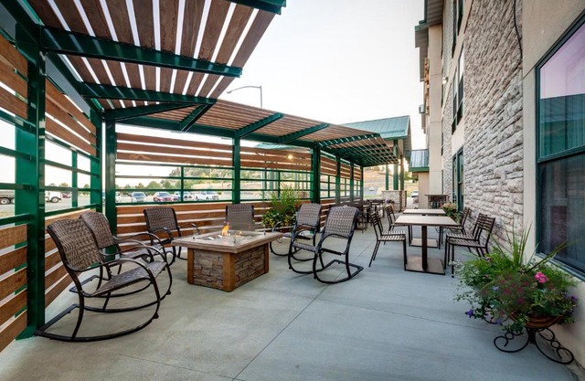 Boothill Inn and Suites