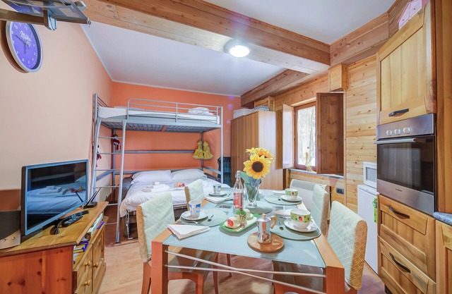 Borgata Family Studio Ski In Ski Out 300m, Sestriere, Italy