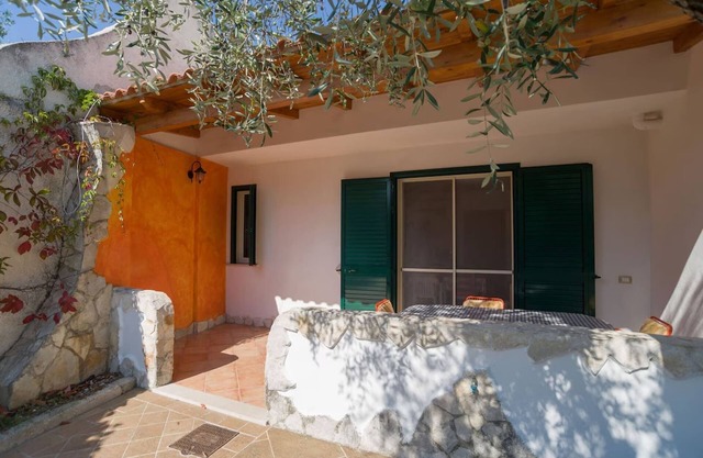 Schöne Wohnung mit 2 Badezimmer und ein großer Ruhebereich 150 Meter vom Meer entfernt.