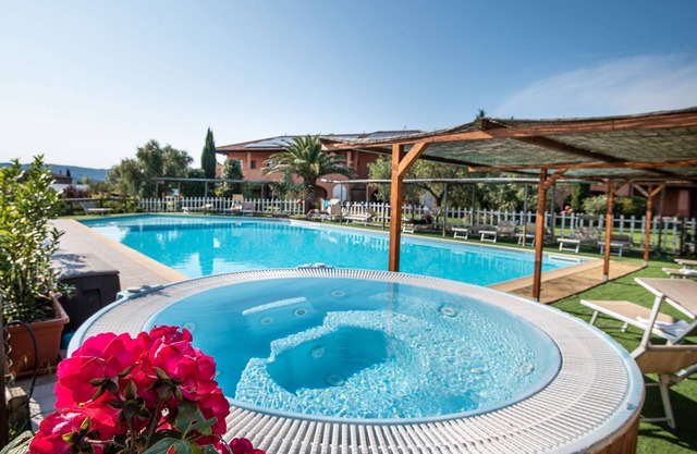 Borgo Campetroso Ferienwohnungen auf dem Land, 2 Pools,Restaurant 20 km vom Meer