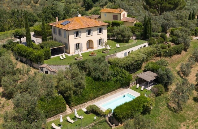 Borgo degli Ulivi in Lamporecchio ,, Toscana